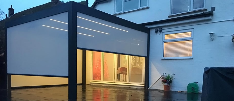 Black B 200 XL Pergola