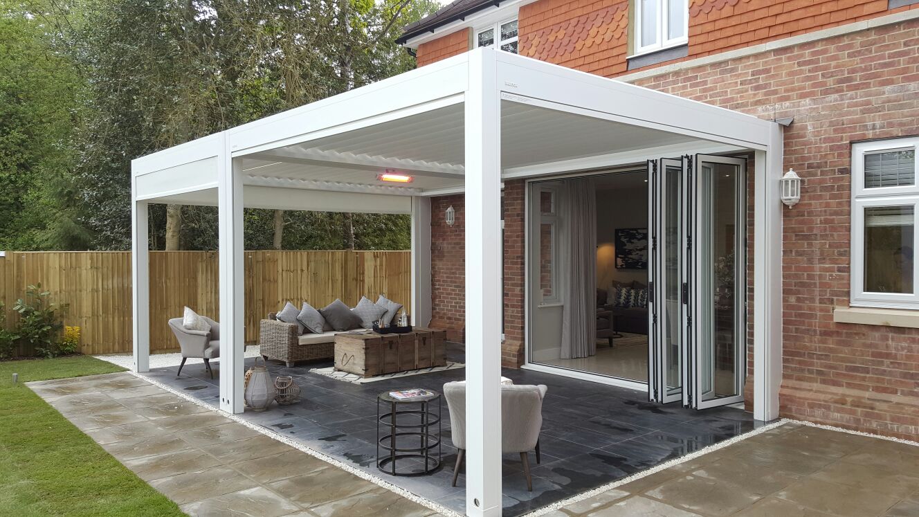 White Pergola in Ascot