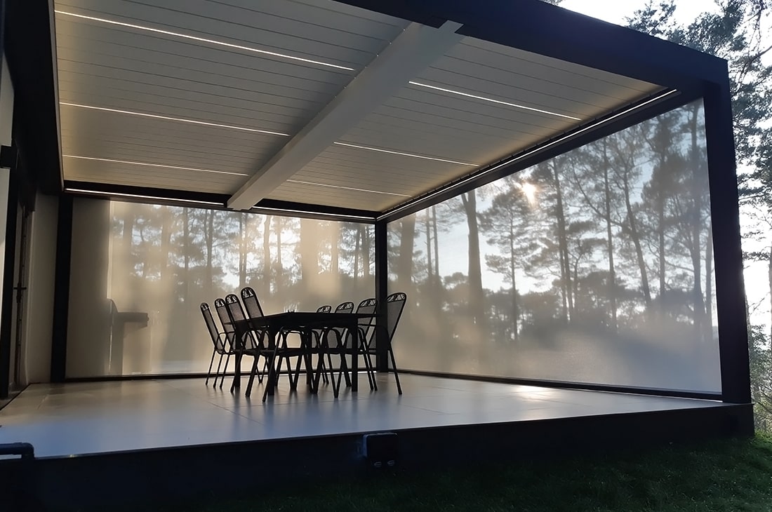 Canford Cliffs Pergola Closed Screen