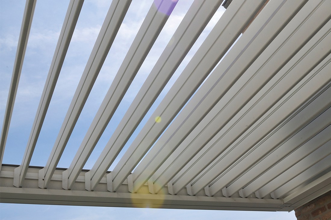 Louvered roof pergola by Broadview