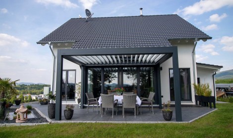 B200 pergola installed over a patio