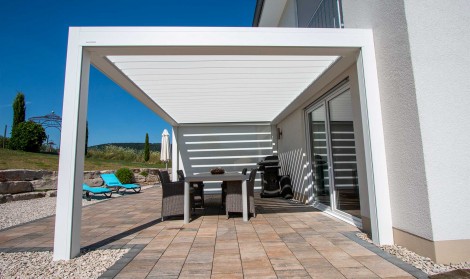 B200XL pergola installed over a patio