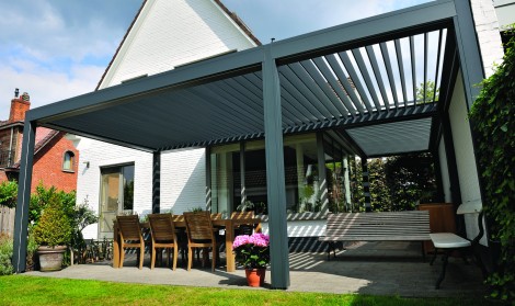 Brustor louvered pergola
