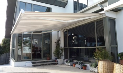 Brustor door awnings