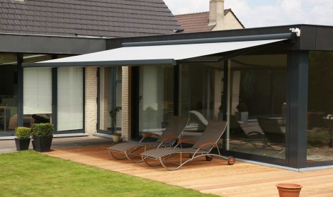 Brustor retractable awning installed over decking