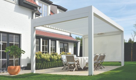 Brustor pergola with roof and sides